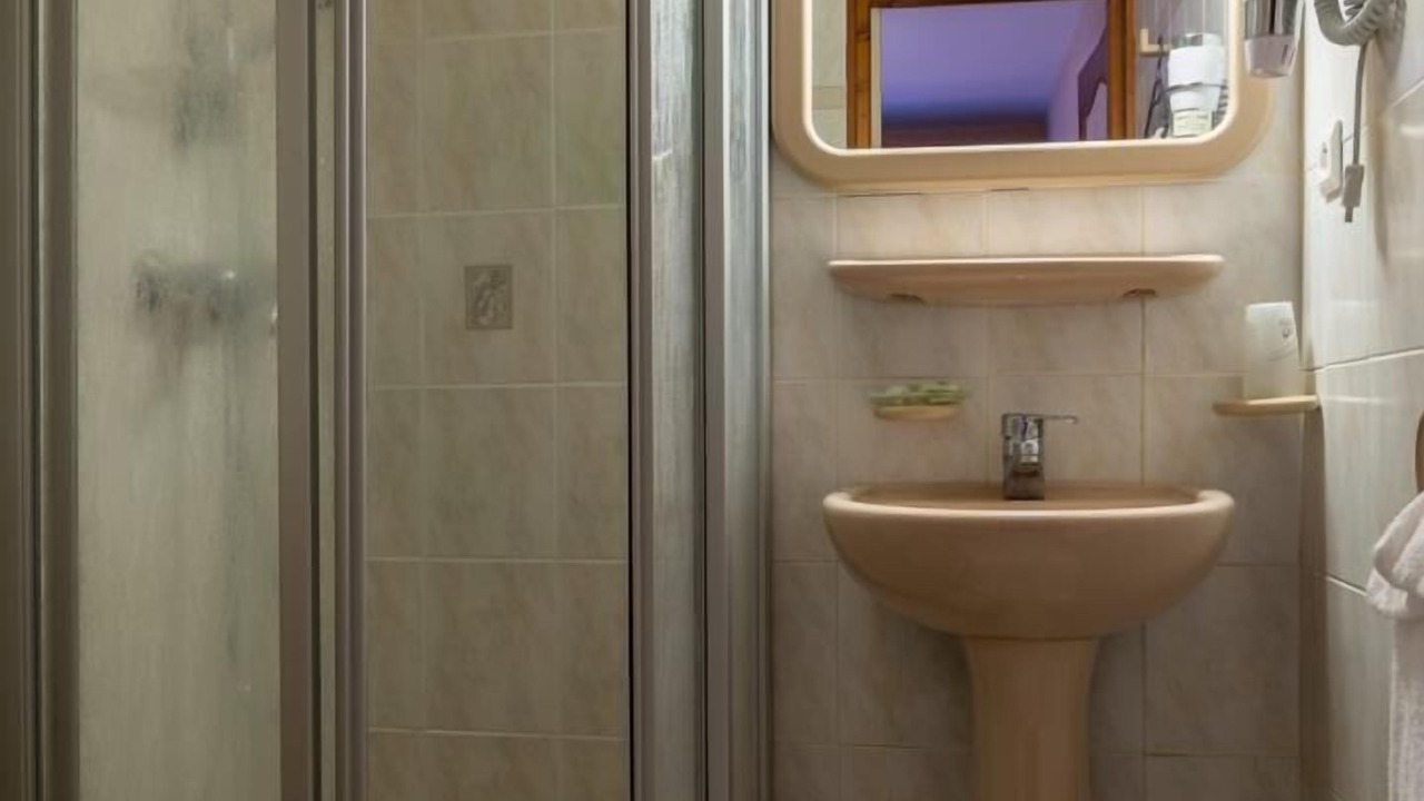 Photo of Bathroom in Les Hermaux