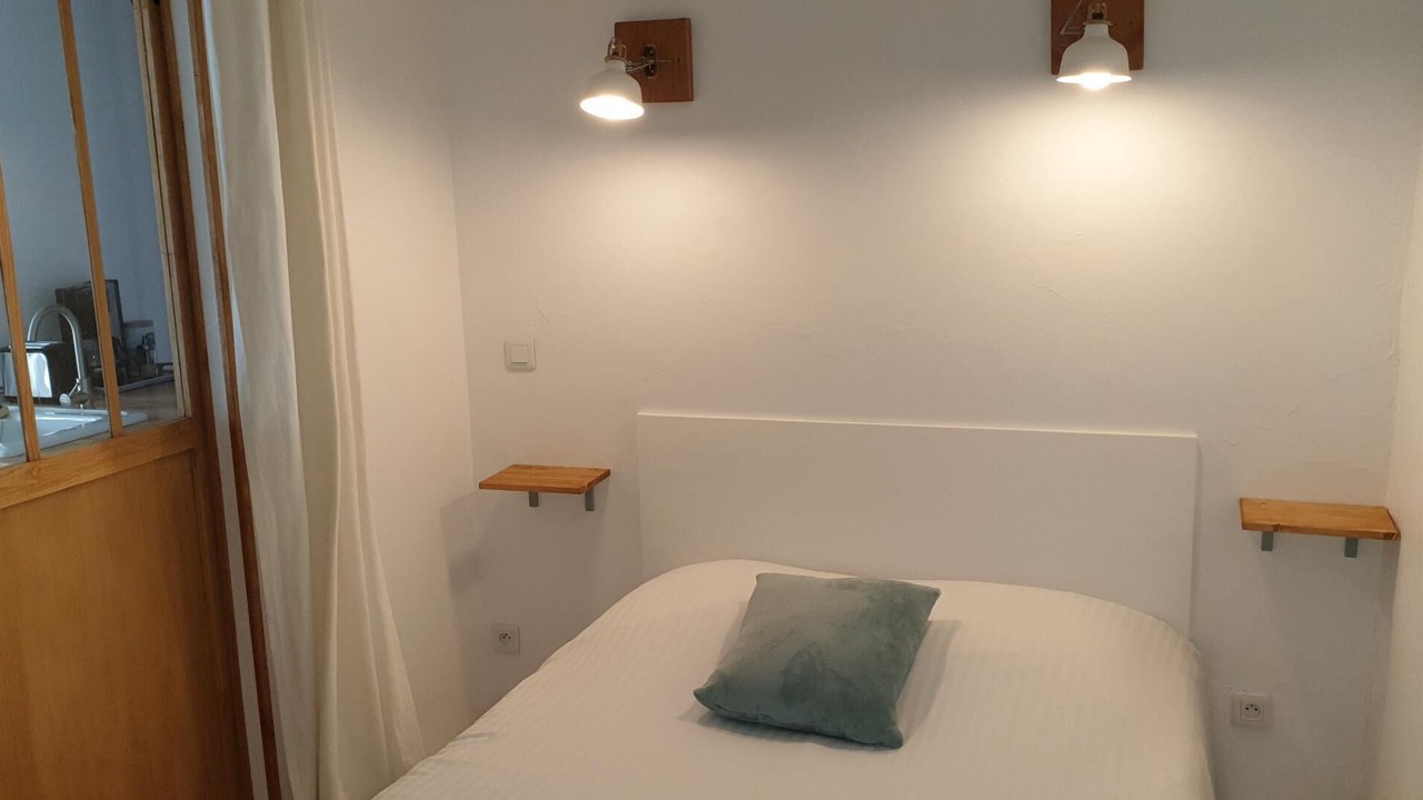 Photo of Bedroom in Saint-Pierre-des-Tripiers