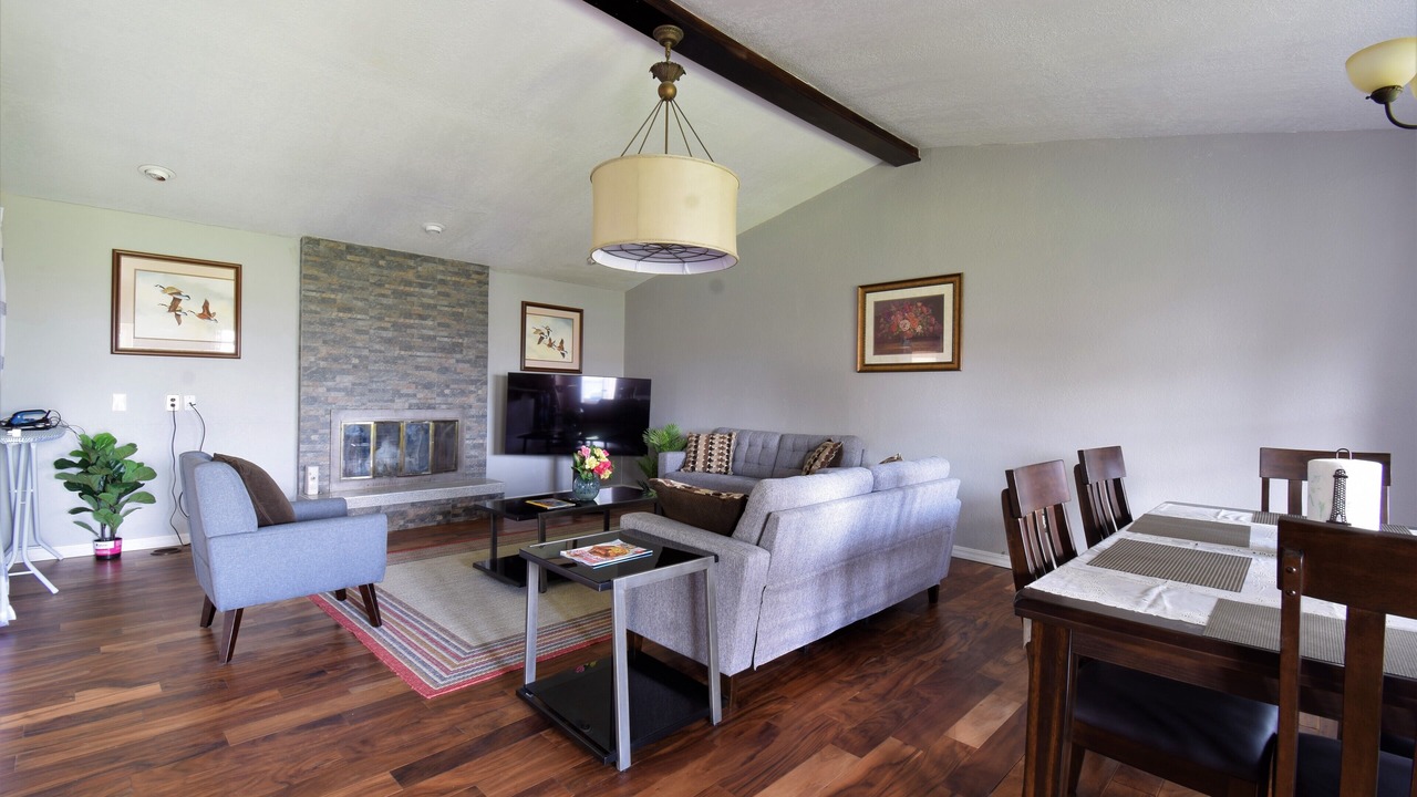 Photo of Livingroom in South Oklahoma City