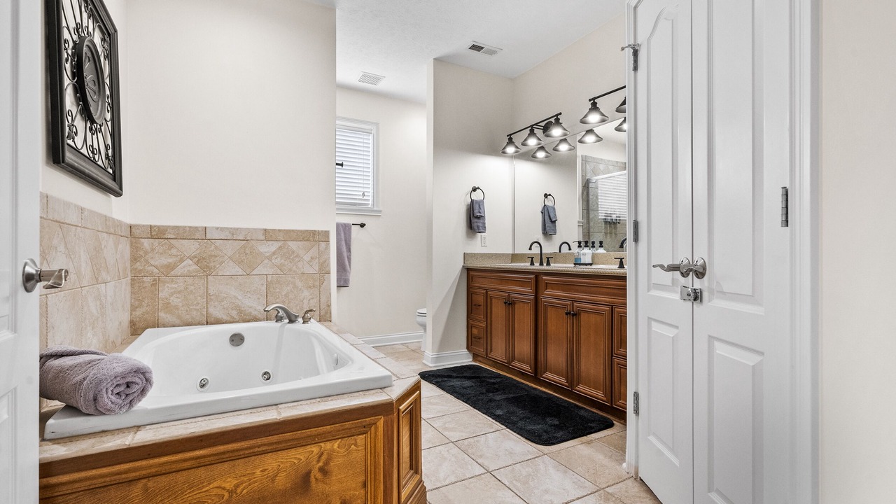 Photo of Bathroom in Andersonville