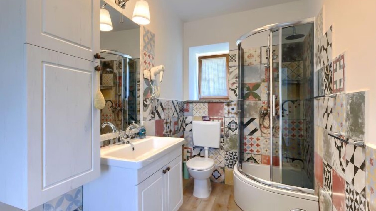 Photo of Bathroom in Grabri