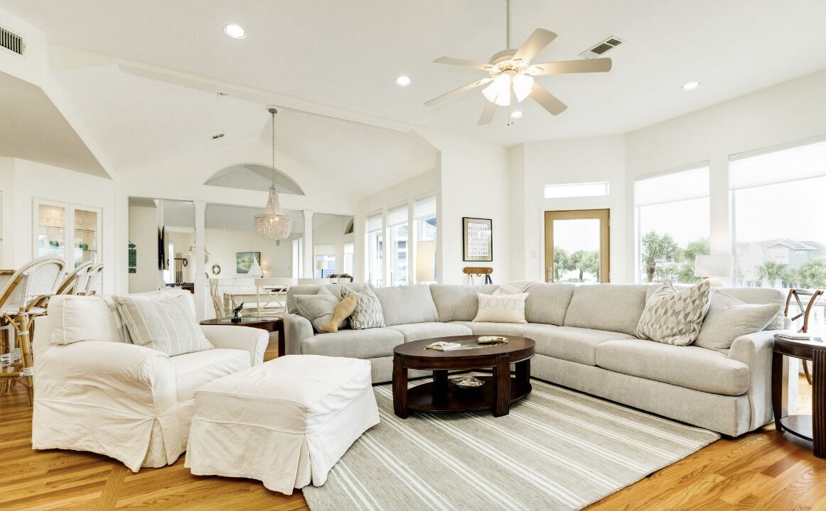 Photo of Livingroom in Pirates Beach West