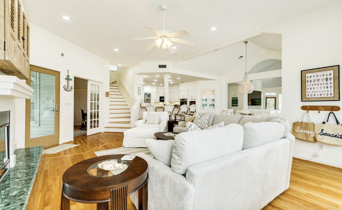 Photo of Livingroom in Pirates Beach West