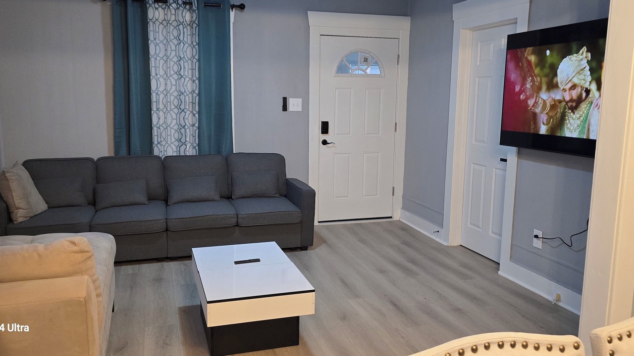 Photo of Livingroom in Stockade Historic District