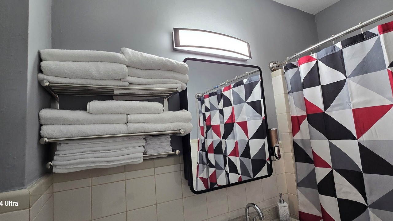 Photo of Bathroom in Stockade Historic District