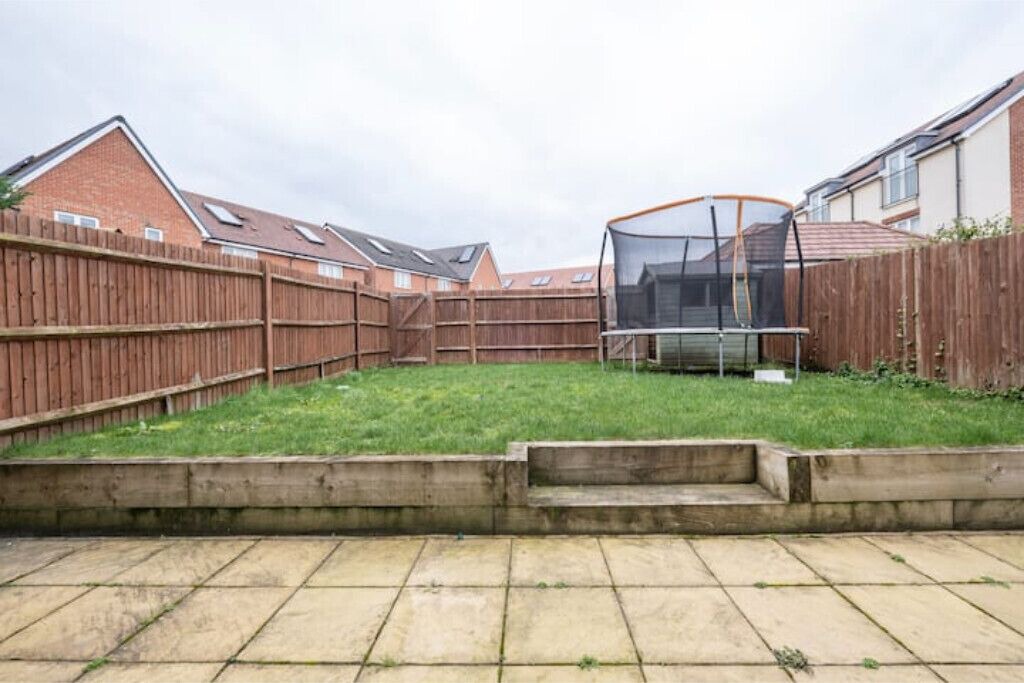 Photo of Outdoor in Leavesden