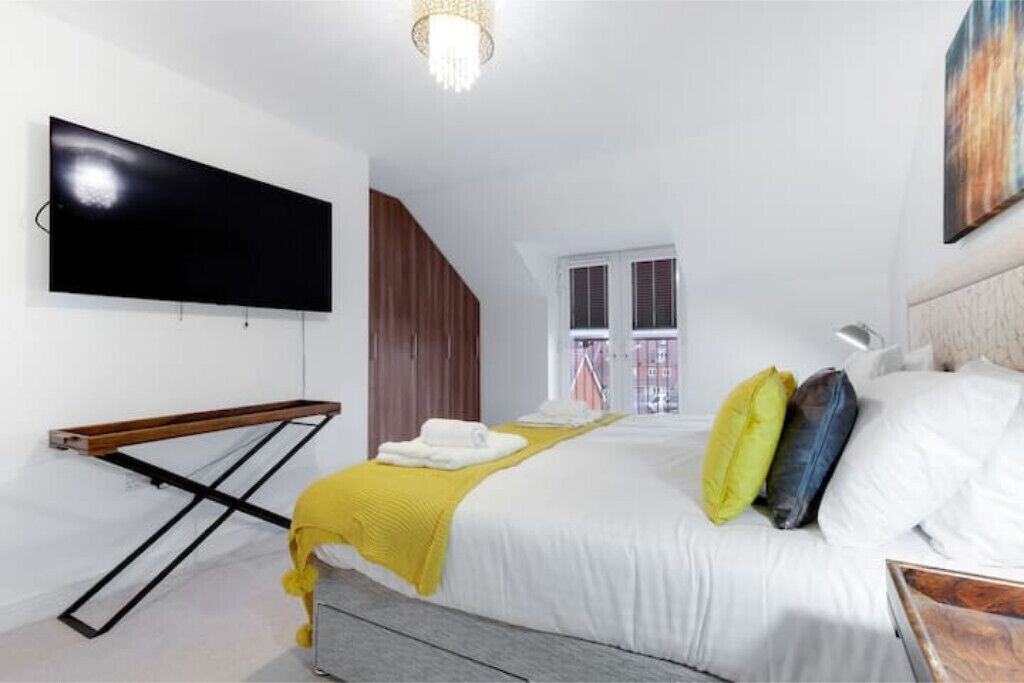 Photo of Bedroom in Leavesden