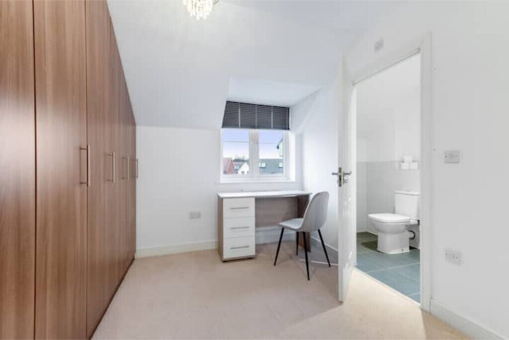 Photo of Bathroom in Leavesden