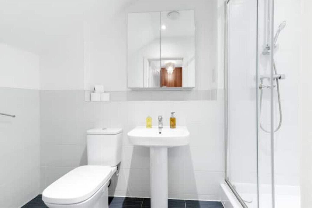 Photo of Bathroom in Leavesden