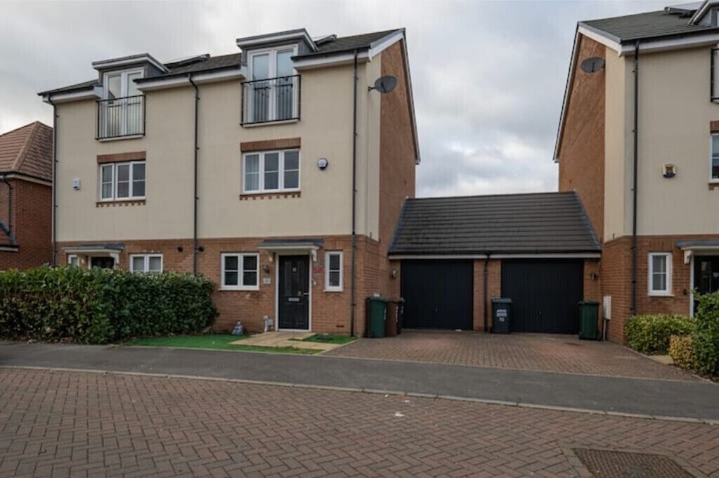 Photo of Outdoor in Leavesden