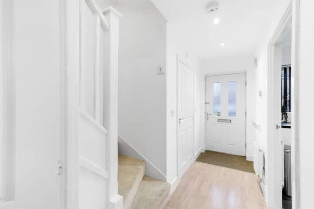 Photo of Others in Leavesden