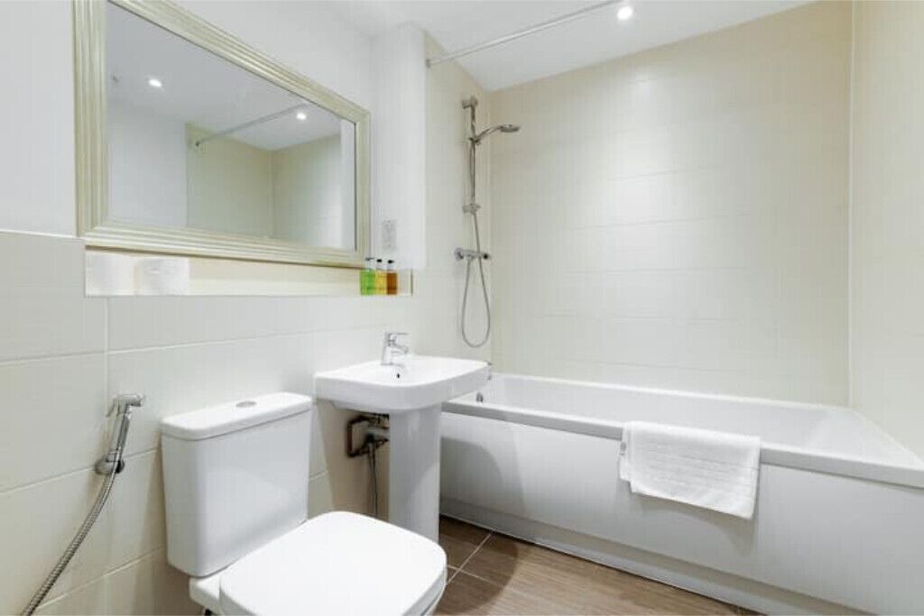 Photo of Bathroom in Leavesden