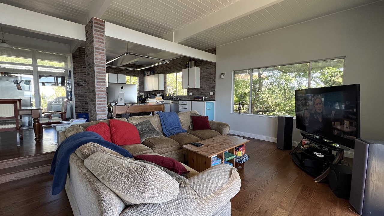 Photo of Livingroom in Berkeley Hills