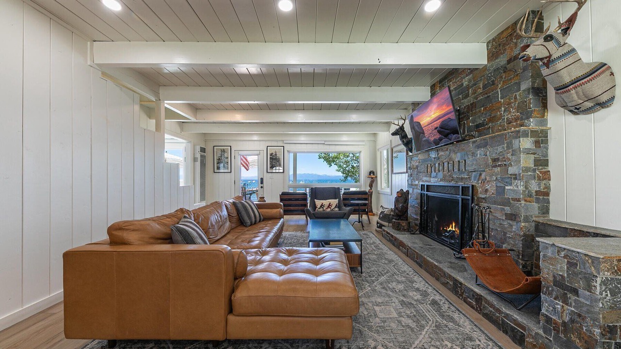 Photo of Livingroom in Kings Beach