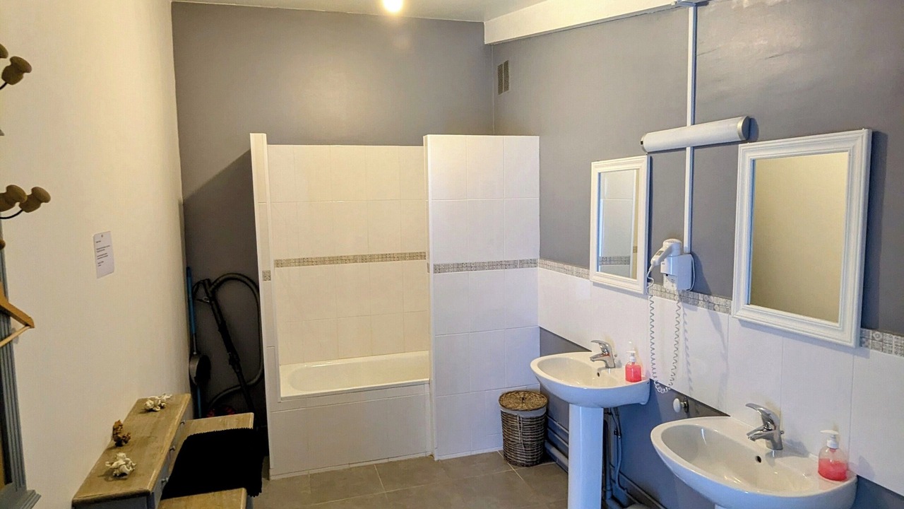 Photo of Bathroom in Saint-Pierre-Aigle