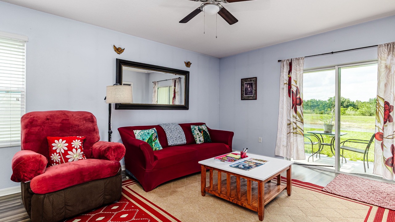 Photo of Livingroom in Riverview