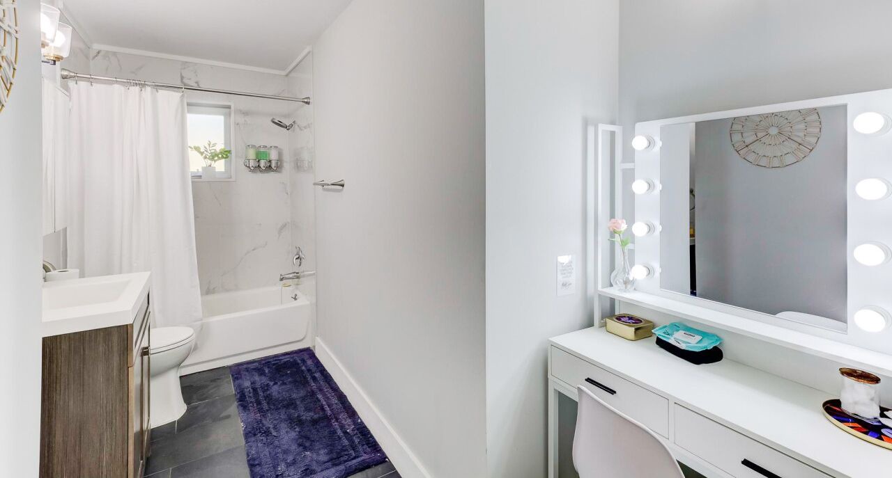 Photo of Bathroom in Downtown Memphis