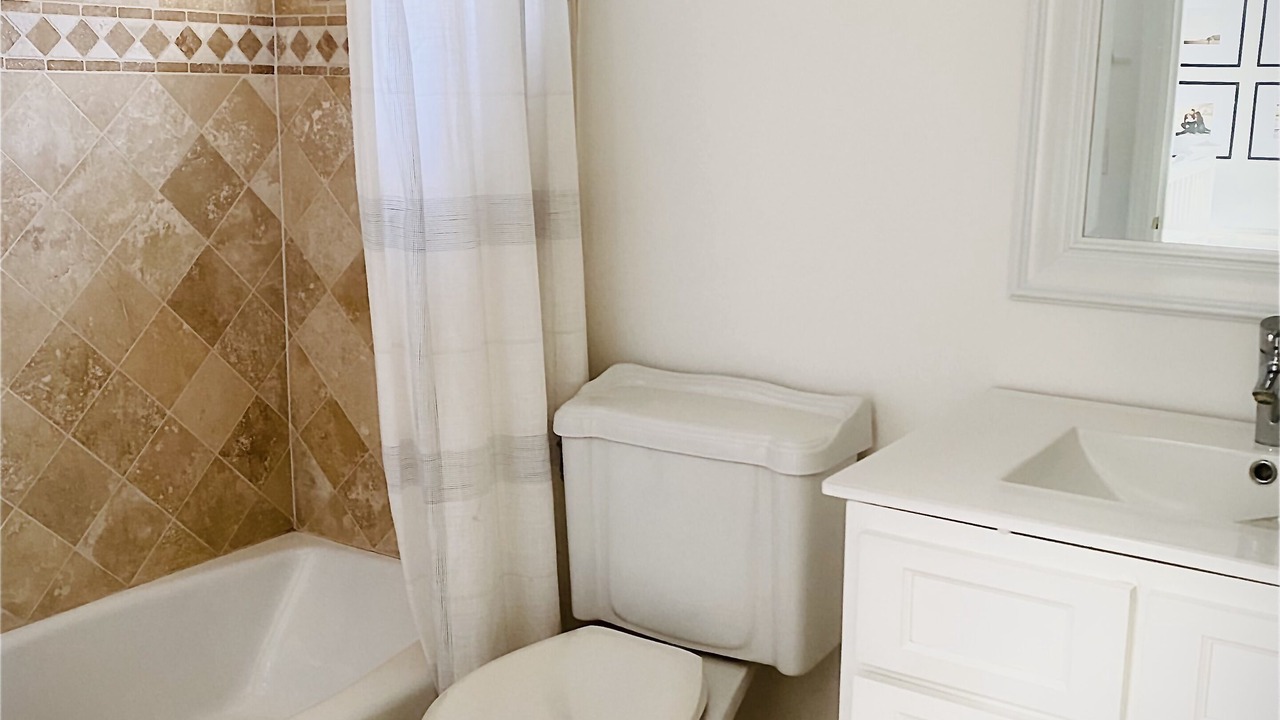 Photo of Bathroom in La Canada Flintridge