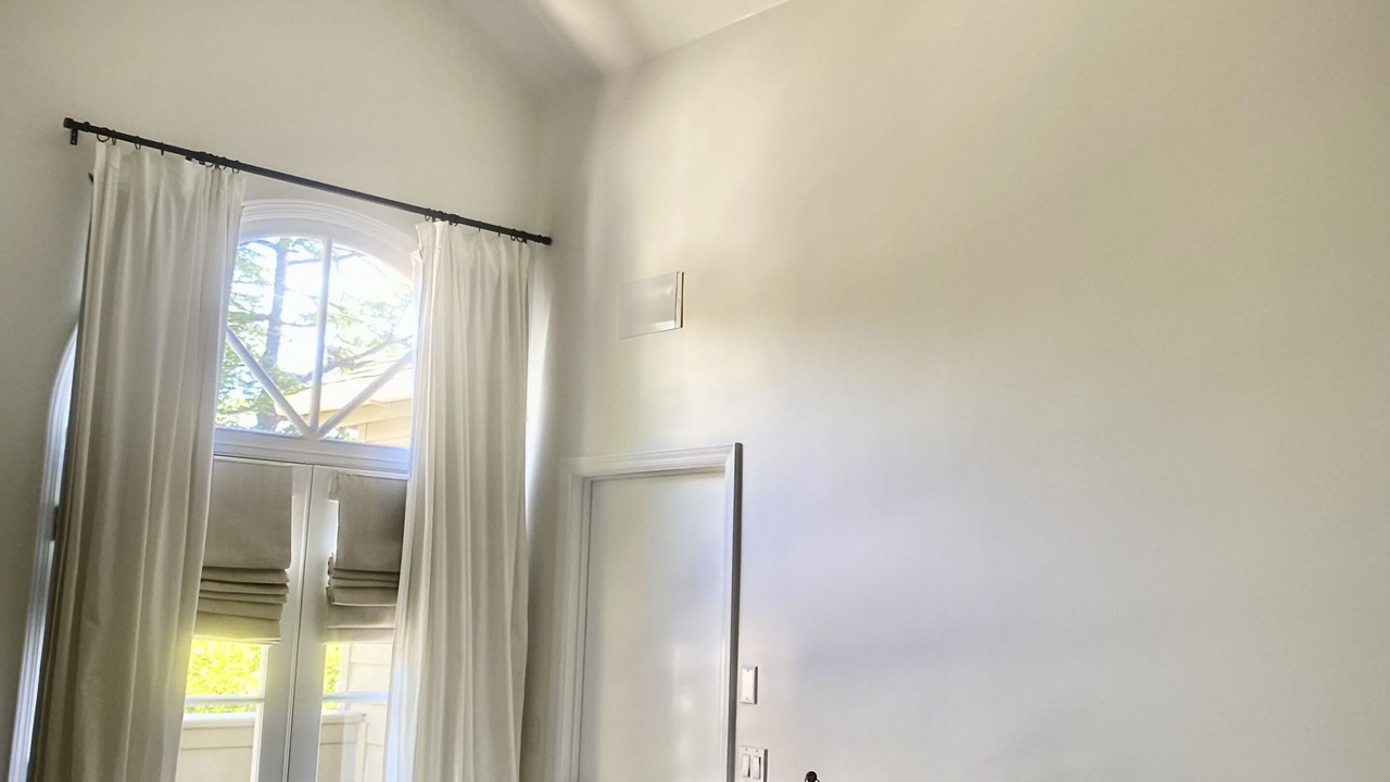 Photo of Bedroom in La Canada Flintridge