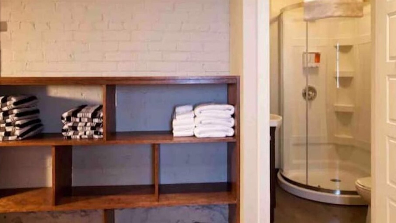Photo of Bathroom in Haileybury