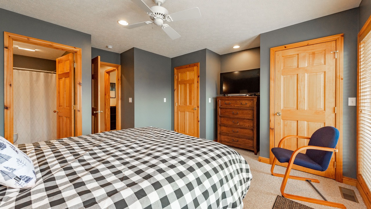 Photo of Bedroom in McHenry