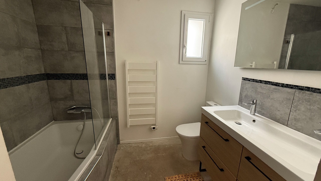 Photo of Bathroom in Mauguio