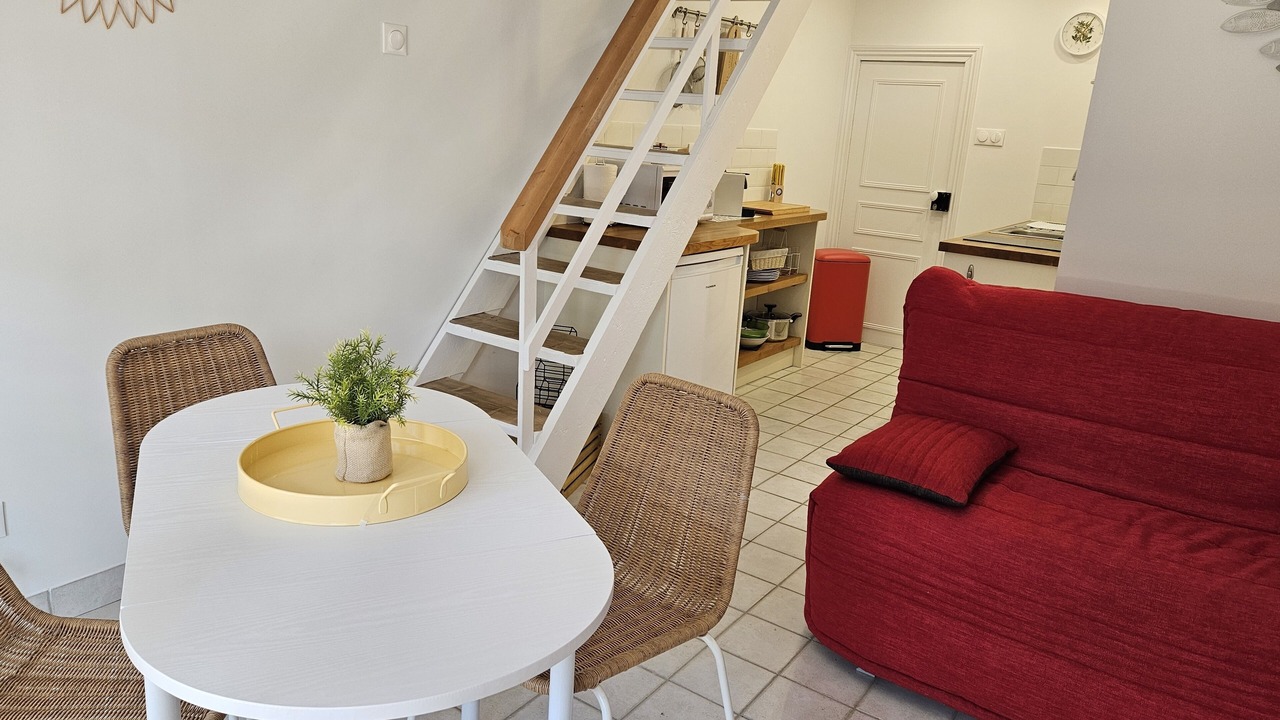 Photo of Others in Les Champs-Geraux