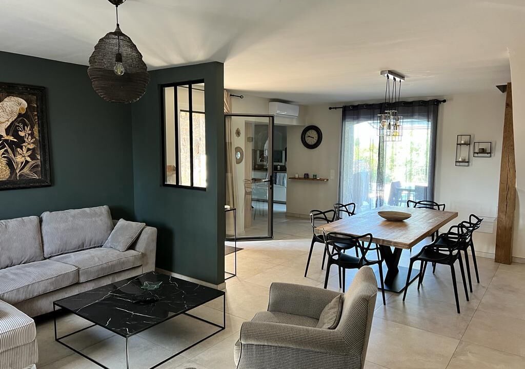 Photo of Livingroom in Saint-Paul-en-Foret