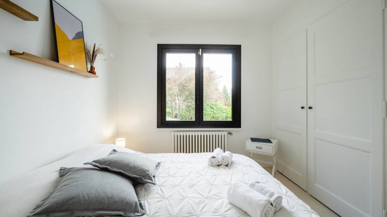 Photo of Bedroom in Veyrier-du-Lac