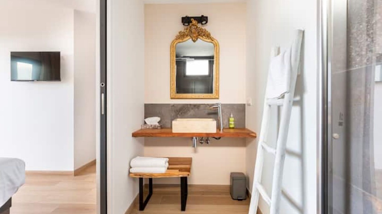 Photo of Bathroom in Le Pouliguen