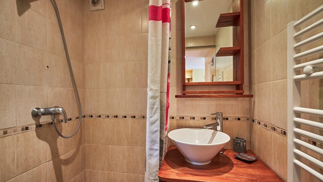 Photo of Bathroom in Cresseveuille