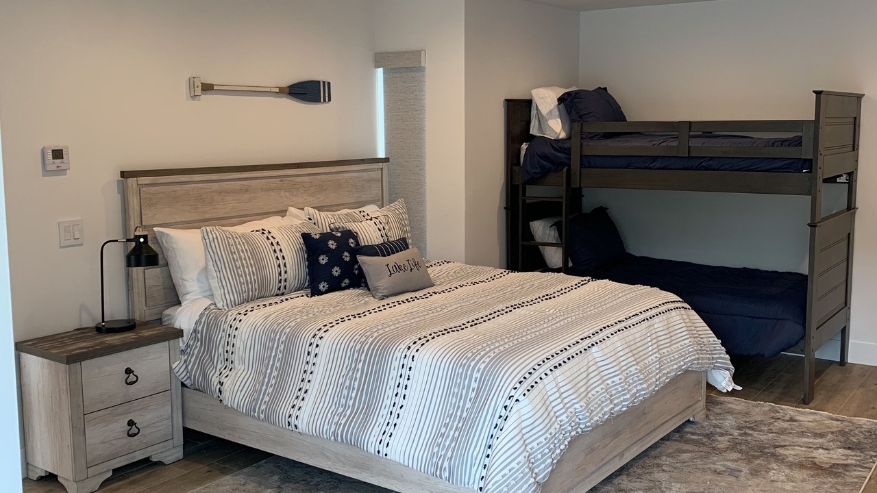 Photo of Bedroom in Lake San Marcos