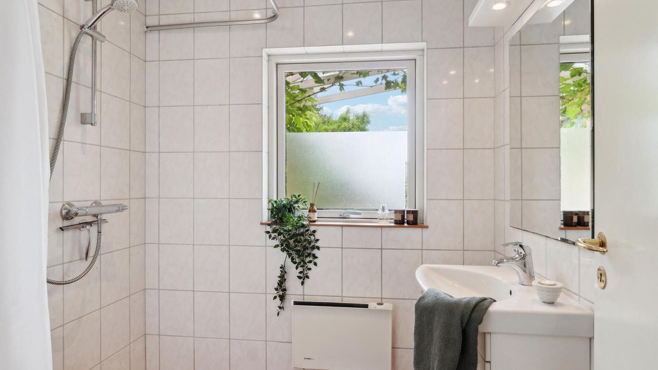 Photo of Bathroom in Holloselund