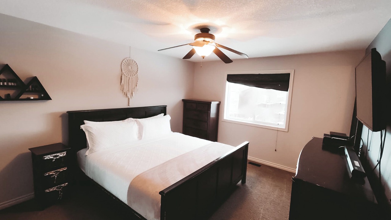 Photo of Bedroom in Auburn Bay