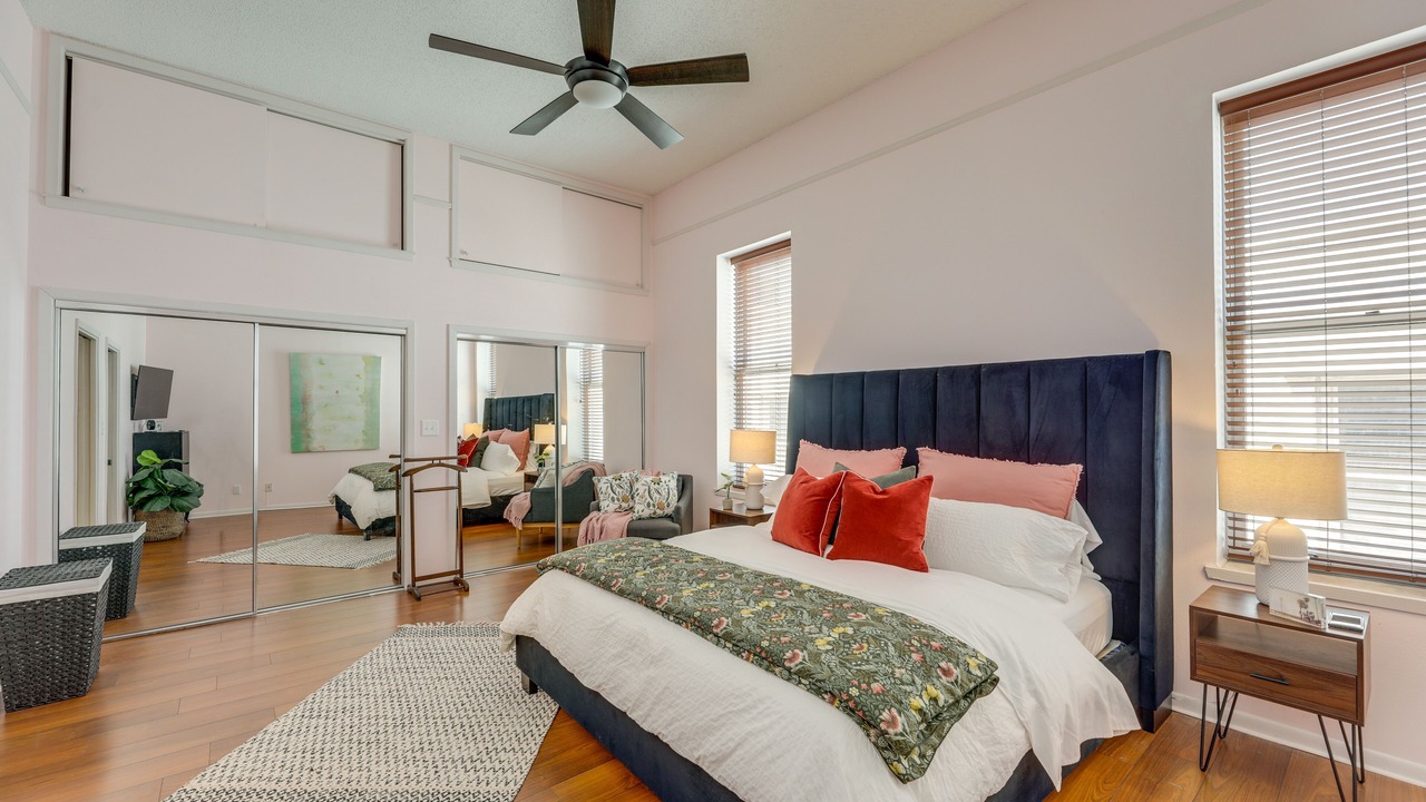 Photo of Bedroom in Downtown