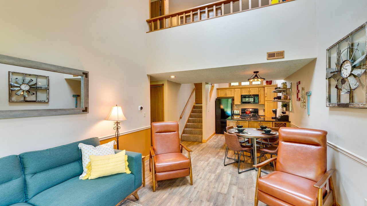 Photo of Livingroom in The Galena Territory