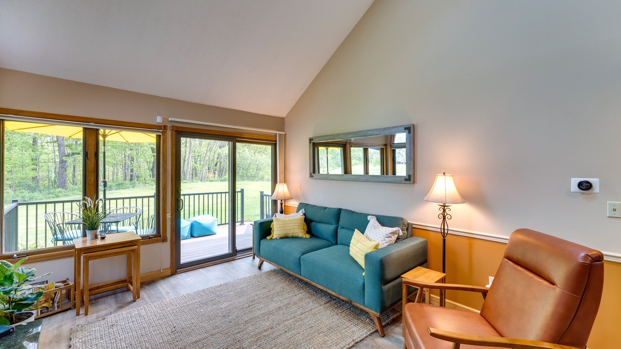 Photo of Livingroom in The Galena Territory