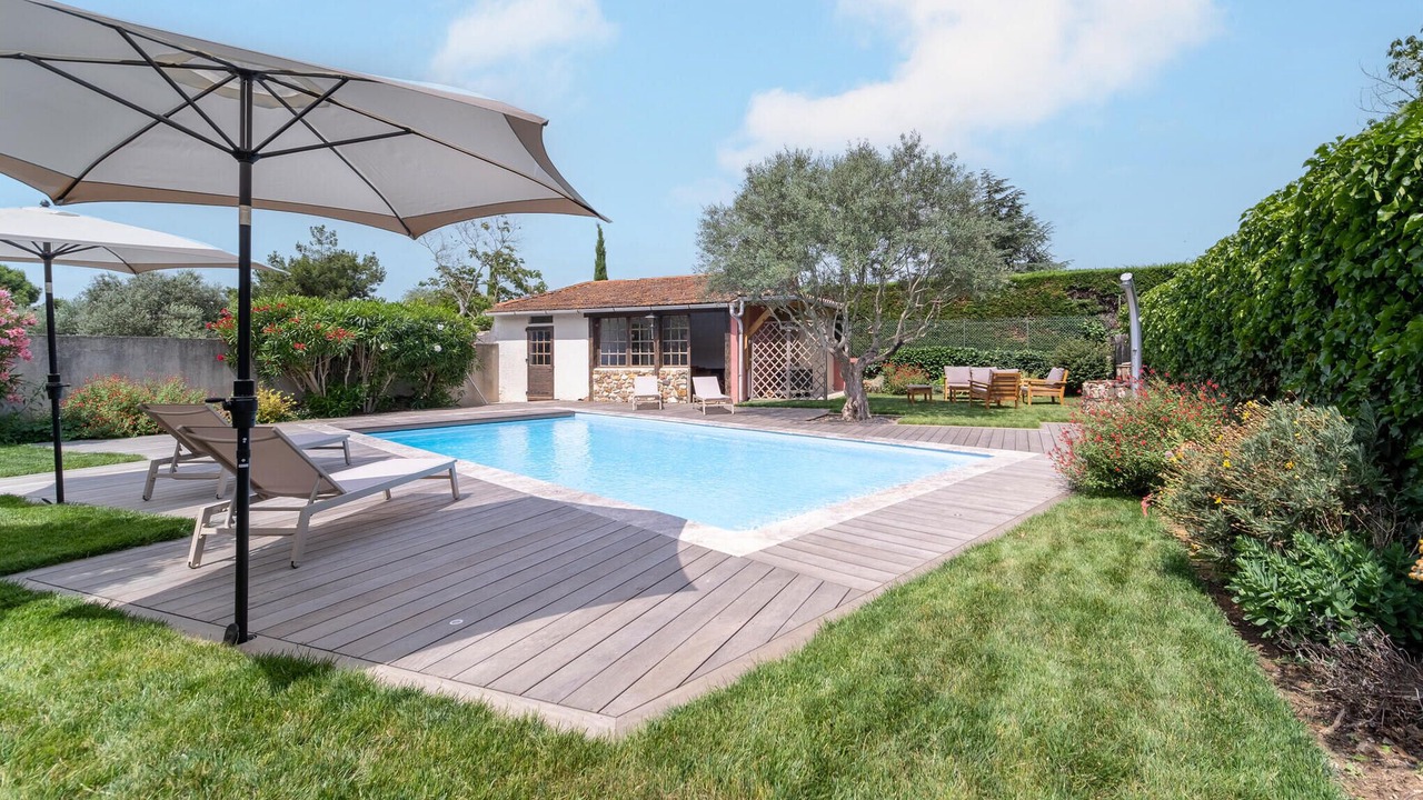 Photo of Outdoor in Villegly