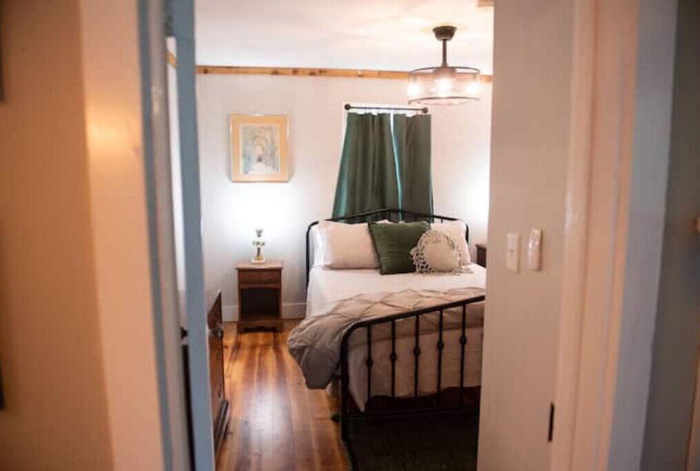 Photo of Bedroom in Shipman