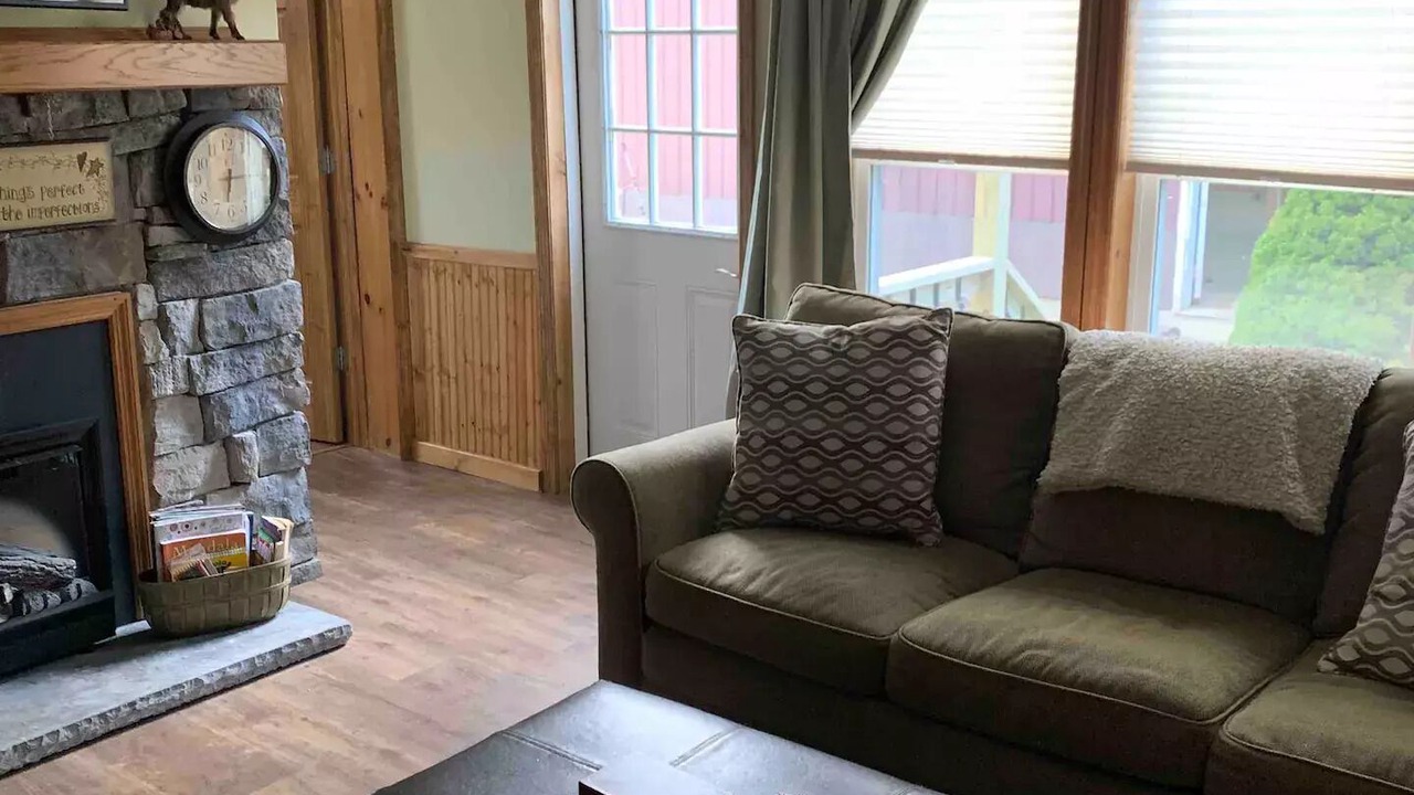 Photo of Livingroom in Mayfield