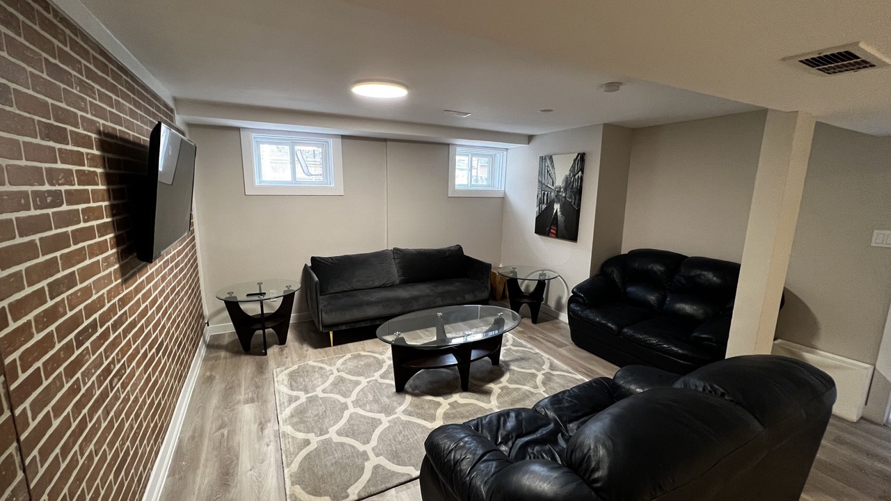 Photo of Livingroom in Richmond Hill