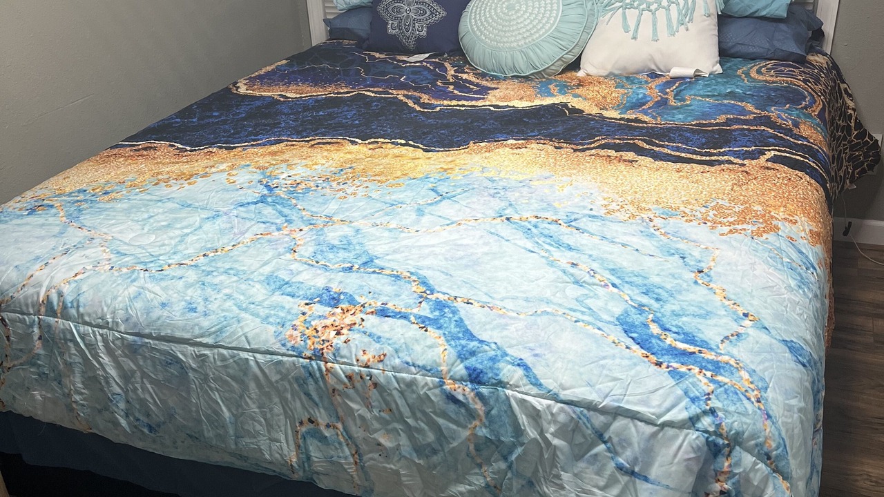 Photo of Bedroom in Lakeside