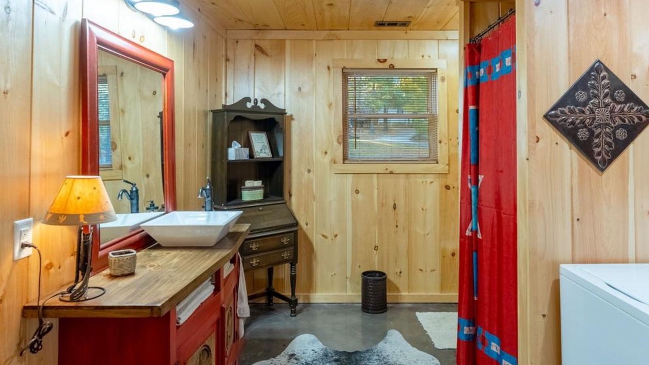 Photo of Bathroom in Springville