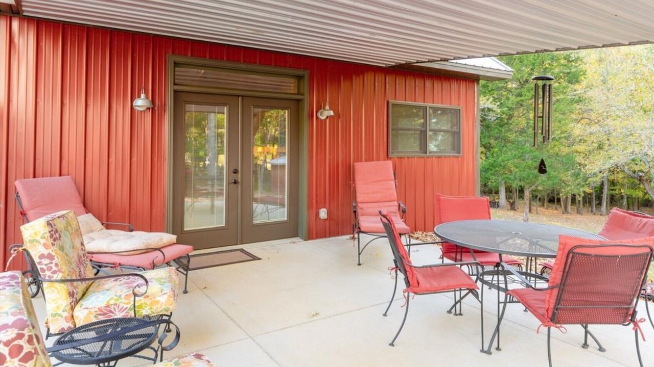 Photo of Outdoor in Springville