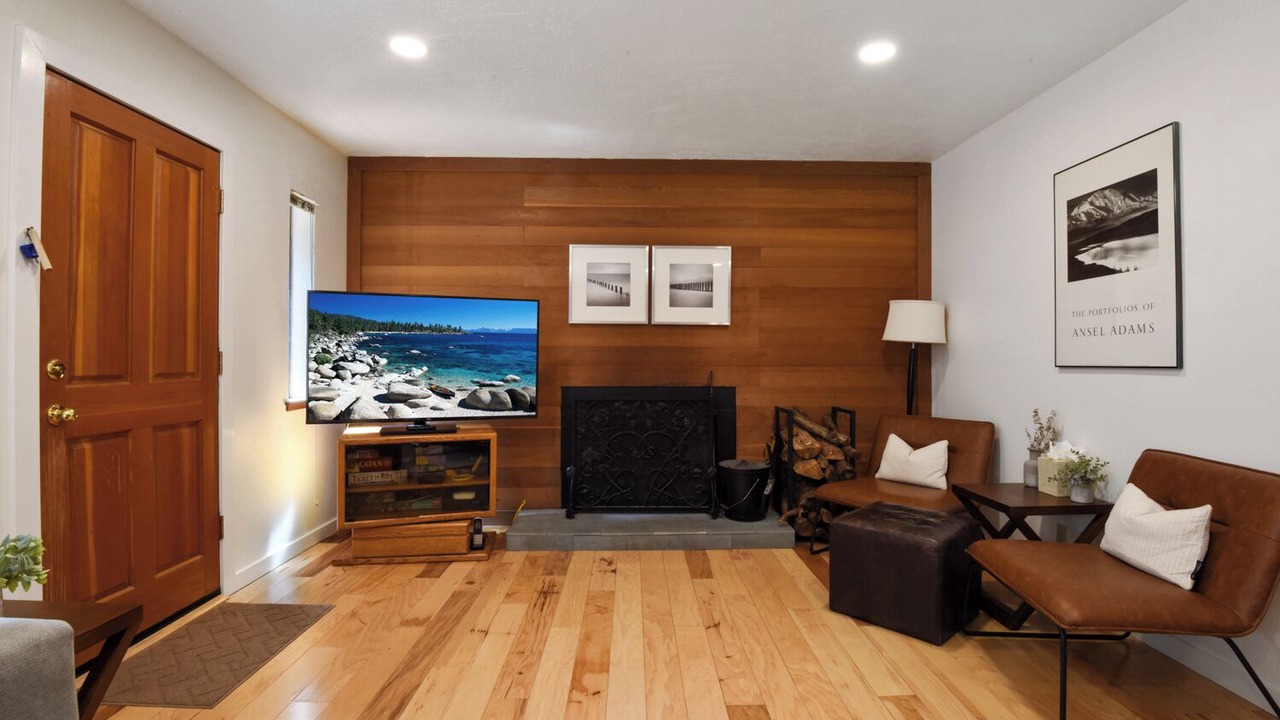 Photo of Livingroom in Carnelian Bay