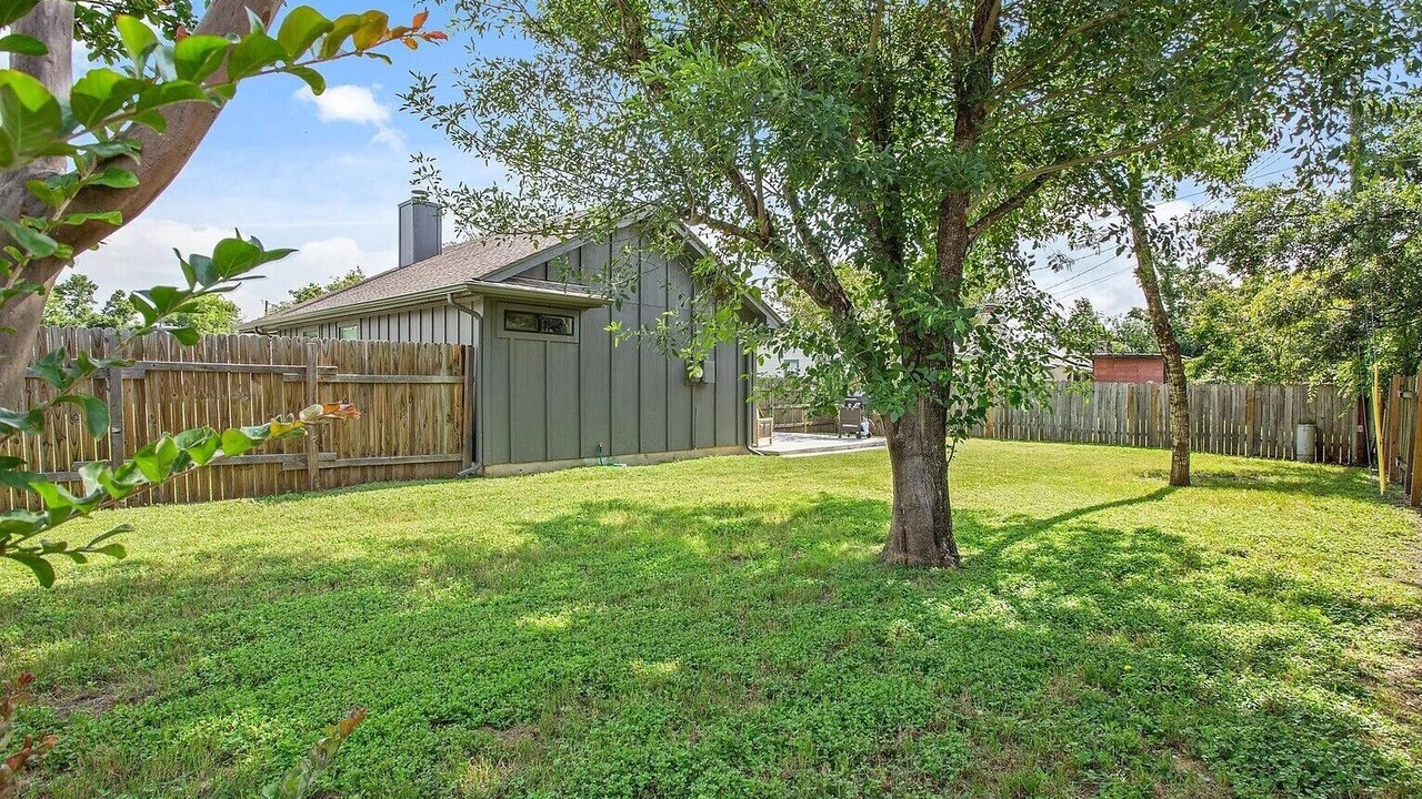 Photo of Outdoor in Greenslopes At Lake Creek