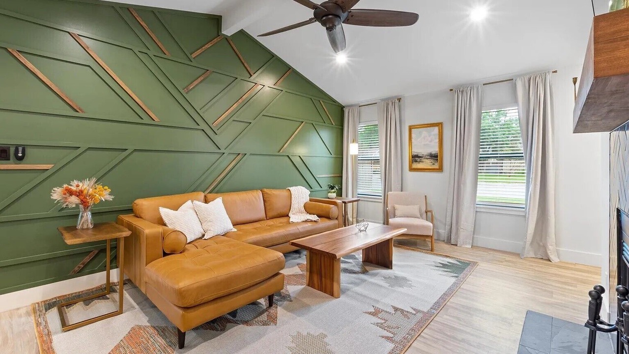 Photo of Livingroom in Greenslopes At Lake Creek