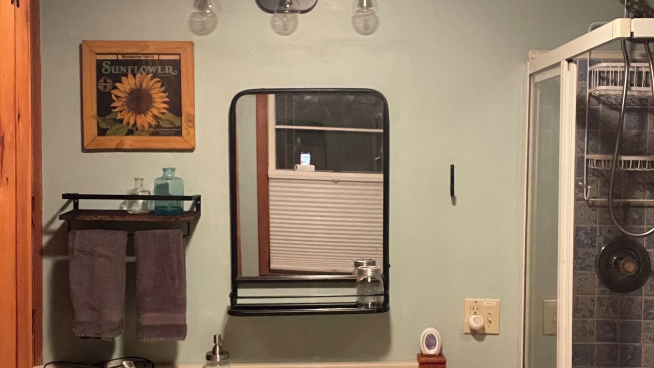 Photo of Bathroom in Warren