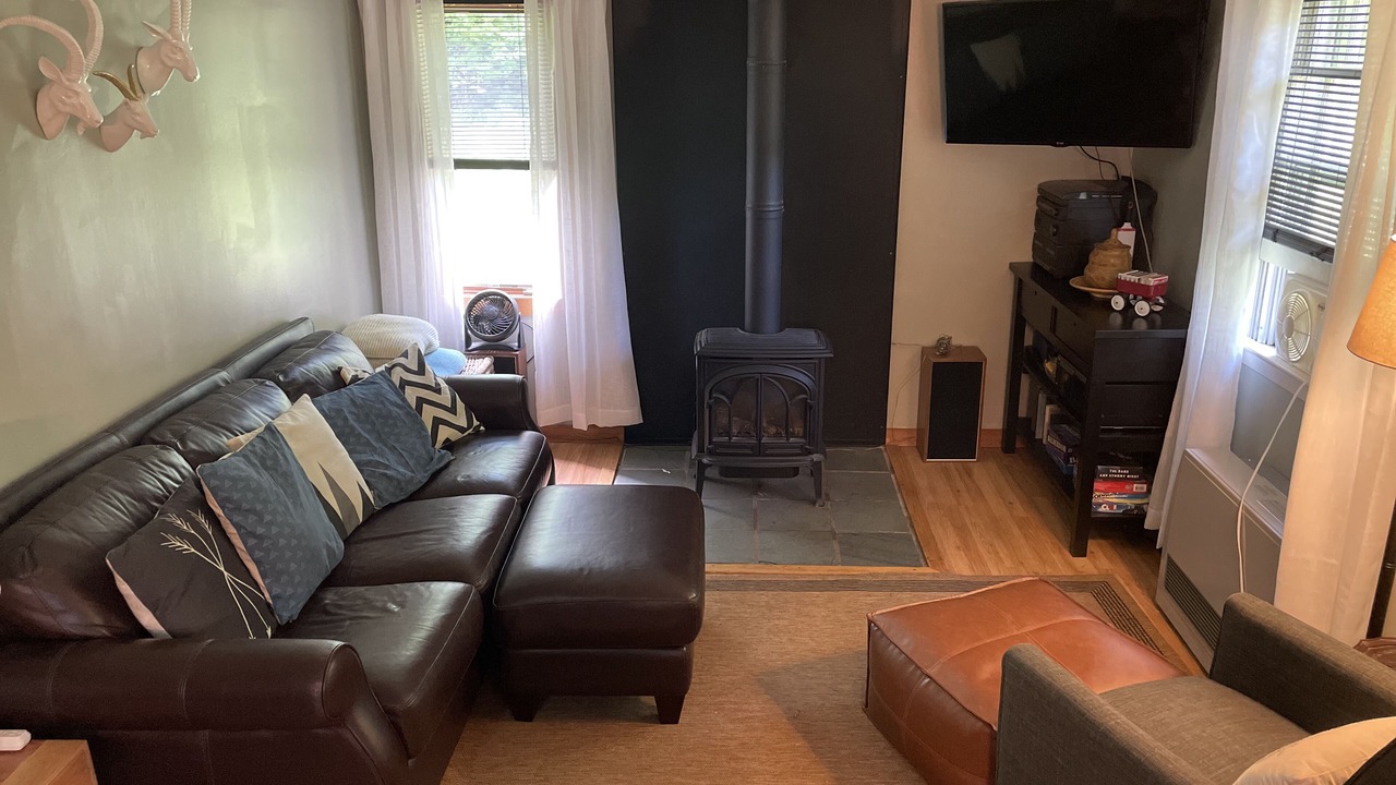 Photo of Livingroom in Warren