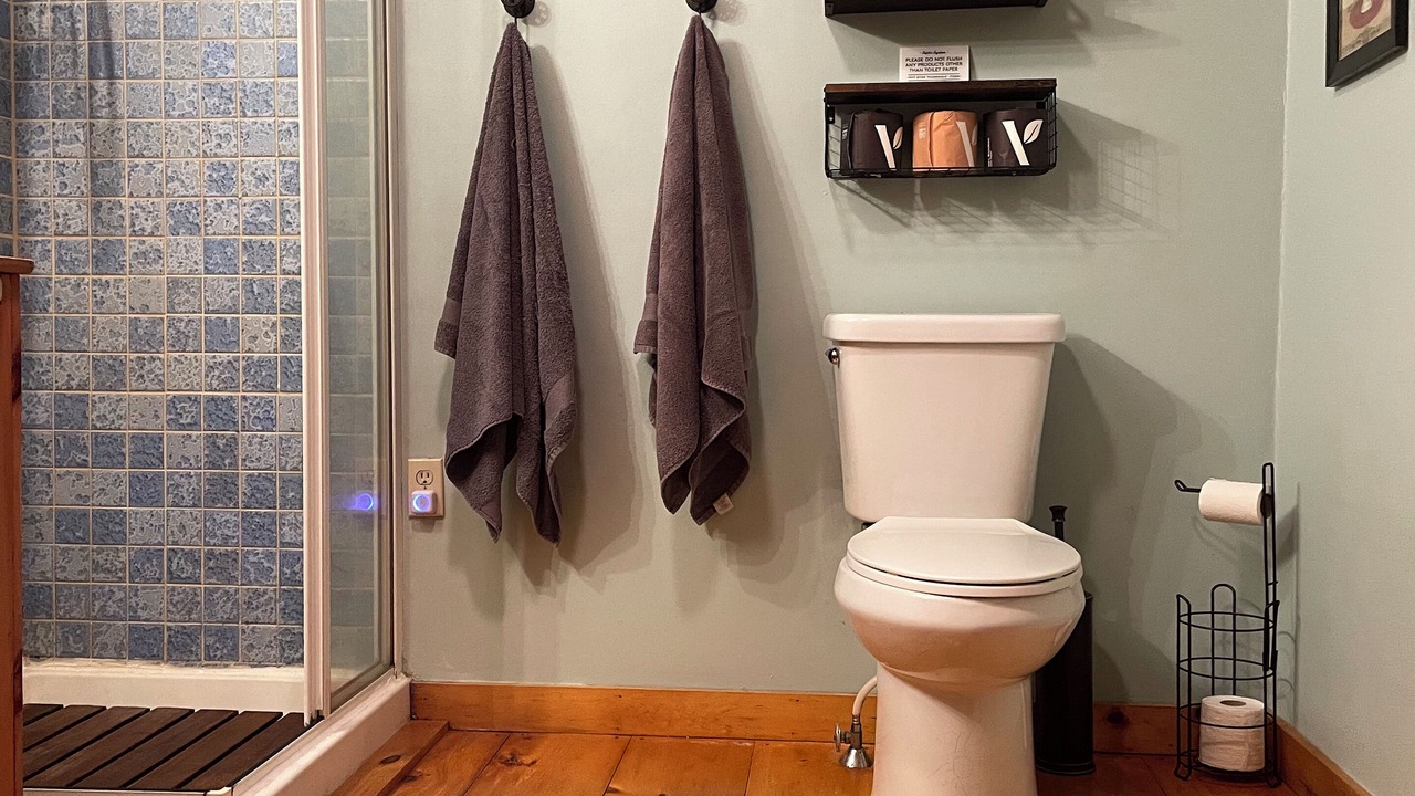 Photo of Bathroom in Warren